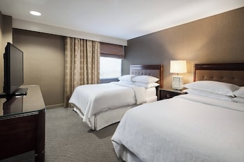 Room, 2 Double Beds (Mobility/Hearing Accessible, Tub)