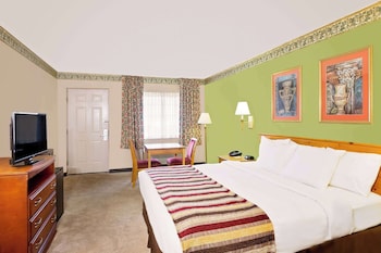 Standard Room, 1 King Bed, Non Smoking