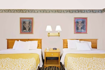 Standard Room, 2 Queen Beds, Non Smoking