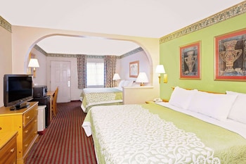 Room, Multiple Beds, Non Smoking (2 King beds)
