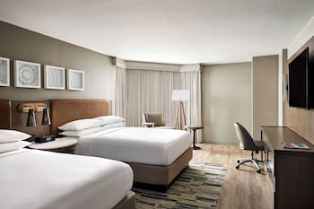 Room, 2 Queen Beds (Mobility/Hearing Access, Roll-In Shwr)