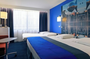 Classic Room, 1 Queen Bed with Sofa bed