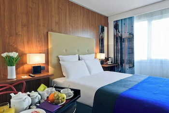 Classic Room, 1 Queen Bed, Garden View