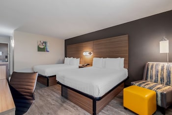Standard Room, 2 Queen Beds, Non Smoking, Refrigerator & Microwave