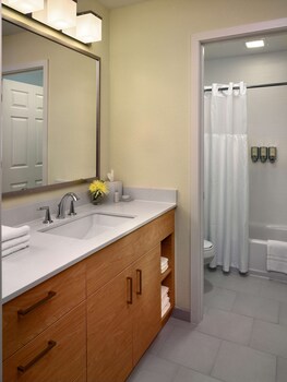Suite, Multiple Beds (Two Bedroom Suite King, Queen,Sofabed)