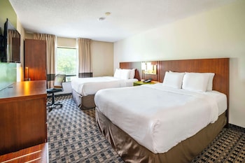 Room, 2 Queen Beds, Non Smoking (Upper Floor)