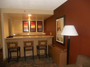 Suite, 1 King Bed