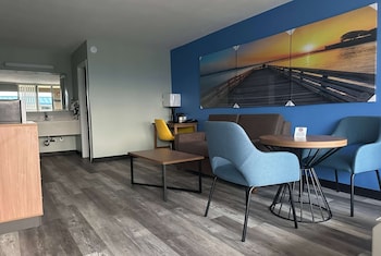 Suite, 2 Queen Beds, Non Smoking