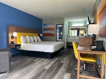 Room, 1 Queen Bed, Accessible, Smoking