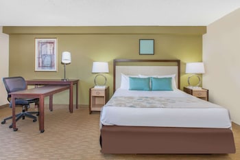 Standard Room, 1 King Bed, Accessible