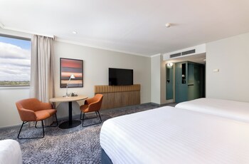 Standard Room, 2 Double Beds, 1 Single Bed