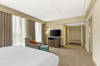 Suite, 1 King Bed, Non Smoking, Refrigerator & Microwave