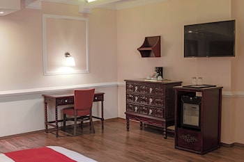 Deluxe Room, 1 King Bed