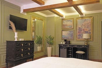 Superior Room, 1 King Bed