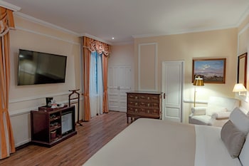 Junior Suite, 1 King Bed