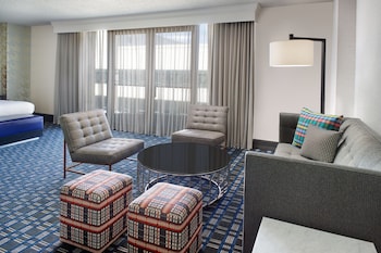 Studio Suite, 1 King Bed with Sofa bed