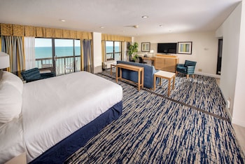 Executive Studio Suite, 1 King Bed with Sofa bed, Oceanfront (Large Deluxe Room)