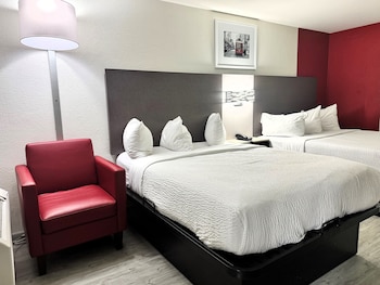 Room, 2 Queen Beds, Non Smoking (Exterior Entrance)