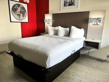 Room, 1 Queen Bed, Non Smoking (Exterior Entrance)