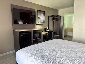 Room, 1 Queen Bed, Non Smoking (Exterior Entrance)
