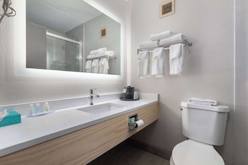 Room, 2 Queen Beds, Non Smoking