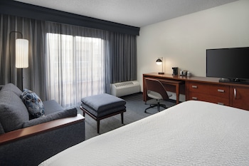 Standard Room, 1 King Bed (Mobility/Hearing Access, Roll-In Shwr)