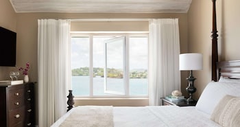 Luxury Room, 1 Bedroom, Ocean View (Sunset Bluff Oceanview Club Level)