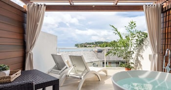 Club Suite, 1 Bedroom, Ocean View (Club Level Terrace Junior Suite)