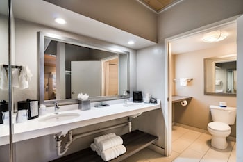 Suite, 2 Queen Beds, Non Smoking