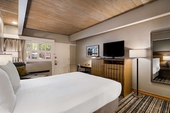 Standard Room, 1 Queen Bed, Non Smoking
