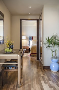 Family Room (New City Floors 5-6)