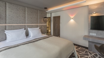 Premium Room, 1 King Bed