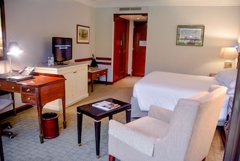 Deluxe Room, 1 King Bed