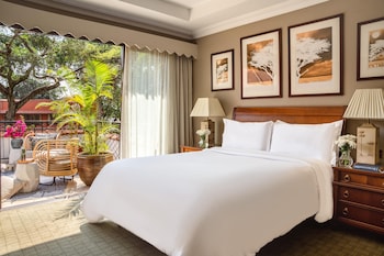 Norfolk Signature Suite with King Bed