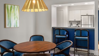 Suite, 2 Bedrooms, Accessible