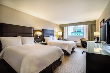 Standard Room, 2 Double Beds (High Floor)