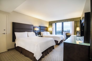 Standard Room, 2 Queen Beds, Balcony