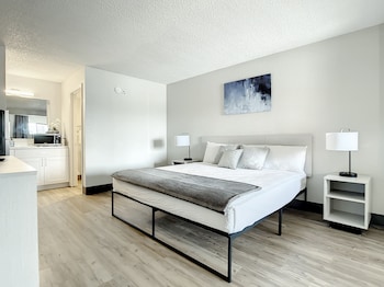 Deluxe Single Room, Pool View