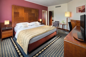 Suite, 1 King Bed, Non Smoking