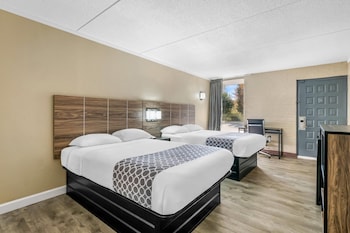 Standard Room, 2 Double Beds, Non Smoking