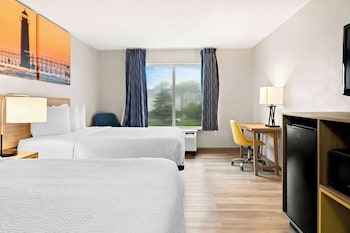 Room, 2 Queen Beds, Non Smoking