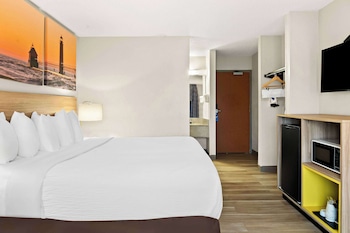 Room, 1 King Bed, Non Smoking