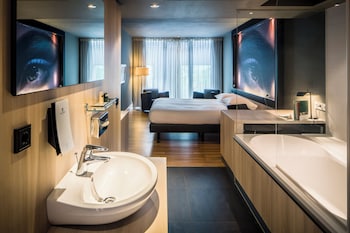 Superior Room, 1 King Bed