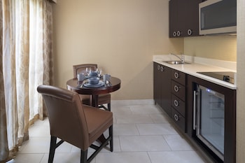Studio, 1 King Bed, Kitchenette
