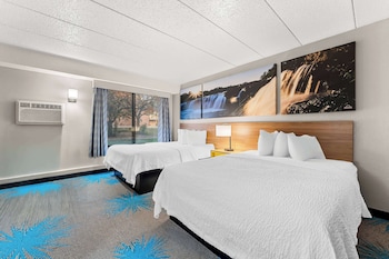 Standard Room, 2 Queen Beds, Non Smoking