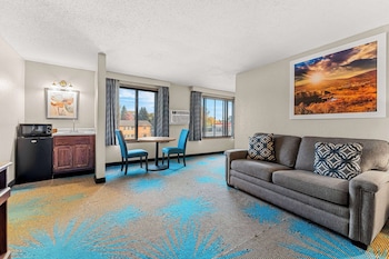 Studio Suite, 1 King Bed, Non Smoking