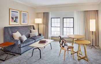 Junior Suite, 1 King Bed