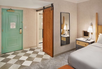 Junior Suite, 1 King Bed