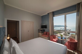 Superior Room (View)