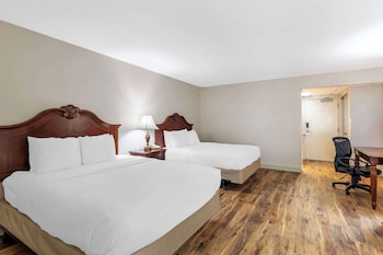 Standard Room, 2 Queen Beds, Accessible, Non Smoking